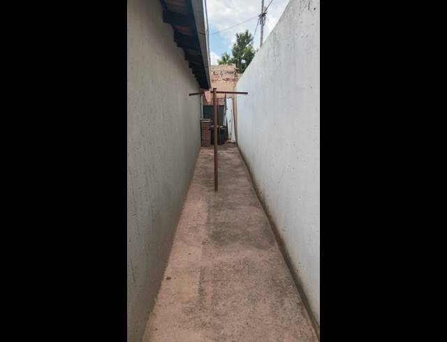 2 BEDROOM HOUSE FOR SALE IN JABULANI